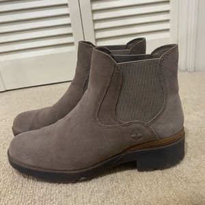 Timberland Booties Beige, barely worn and in great condition!